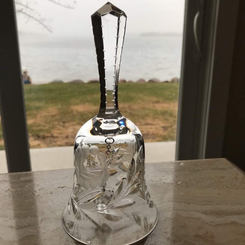 ETCHED CRYSTAL RINGING BELL